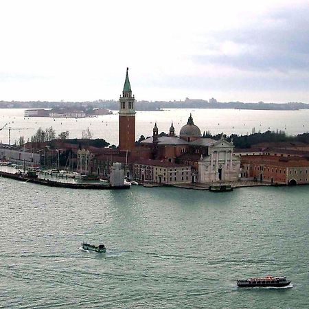 Апартаменты Residenza La Torretta Венеция Экстерьер фото